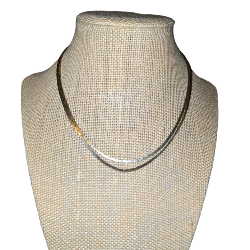 Vintage gold tone necklace